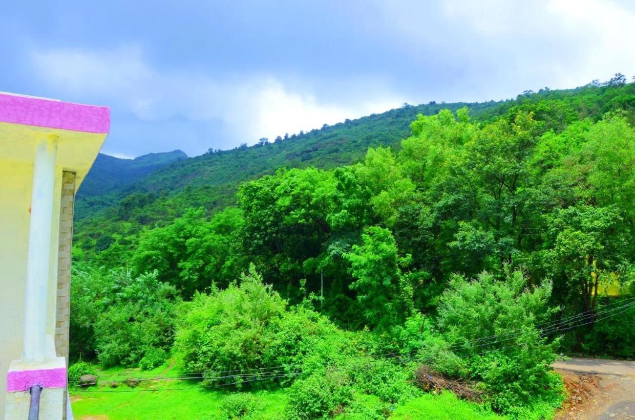 A2Zroomz Aarya Villa 4 Bhk Lonavala Kültér fotó
